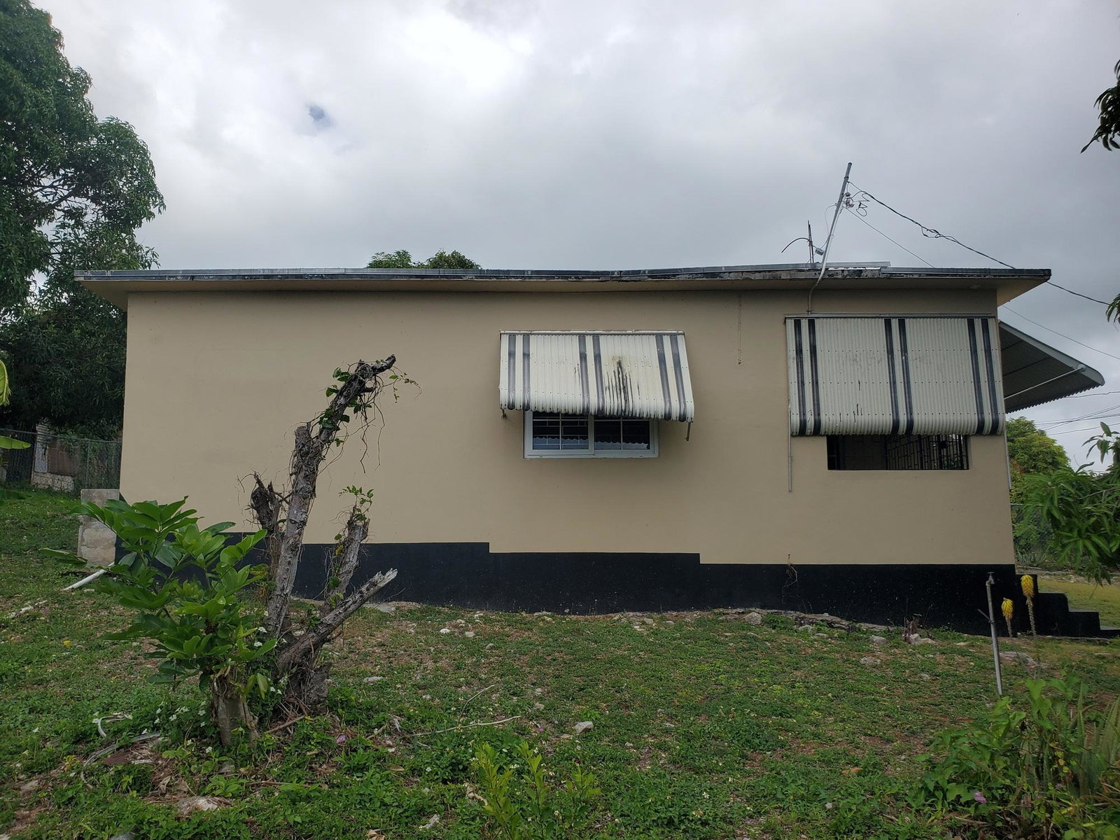 Charming-2-Bedroom-Country-House-for-Sale-in-White-Horses-St.-Thomas-Jamaica Eighth image of White Horses in WHITE HORSES, St. Thomas, Jamaica - property is For Sale