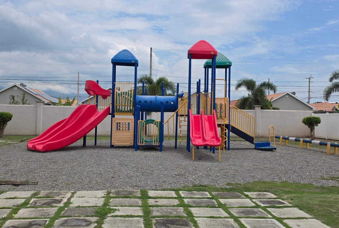 Eighteenth image of 67- Trivion Ring, Caymanas es in Caymanas, St. Catherine, Jamaica - property is For Rent