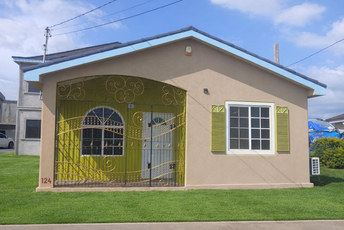Second image of 124 Phoenix Park Village in Greater Portmore, St. Catherine, Jamaica - property is For Rent
