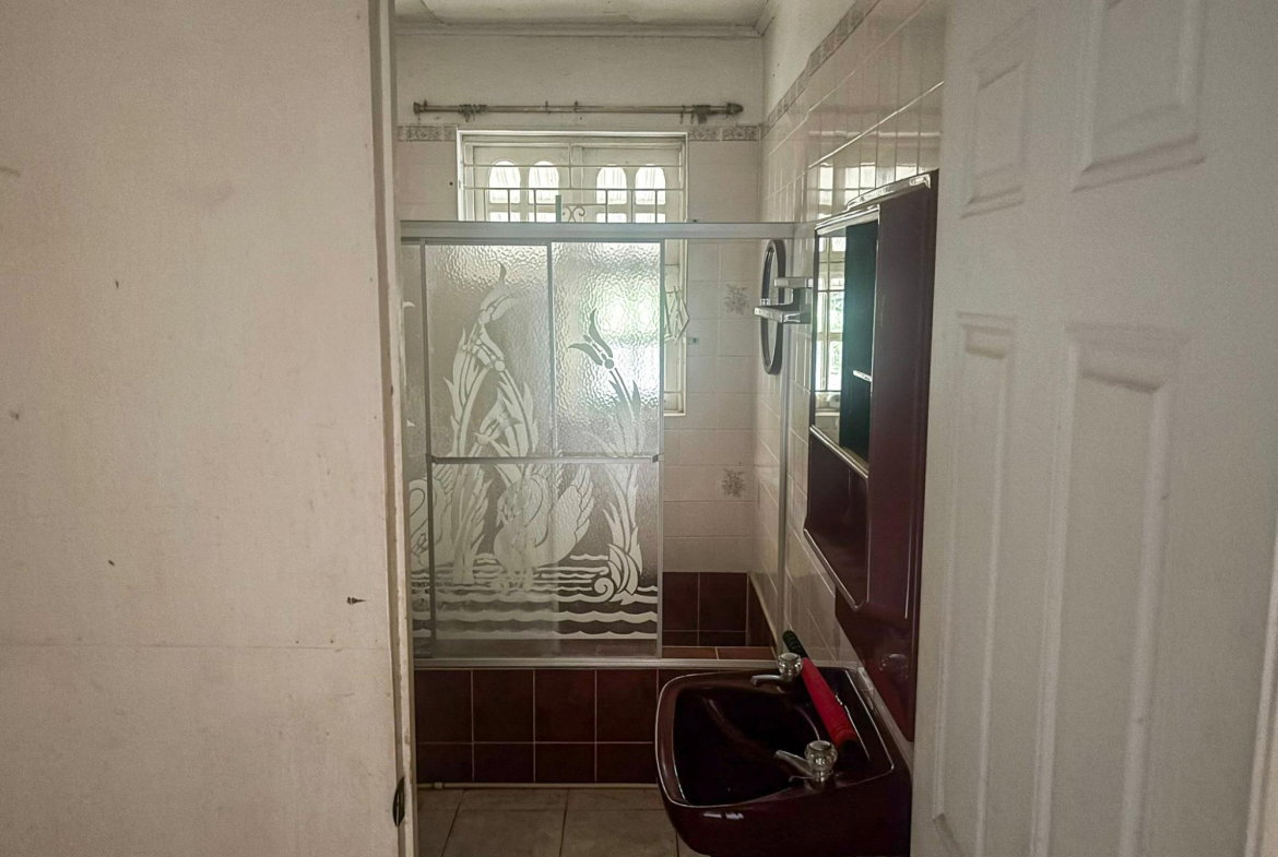 Eleventh image of Ellis Street, Porus in Porus, Manchester, Jamaica - property is For Sale