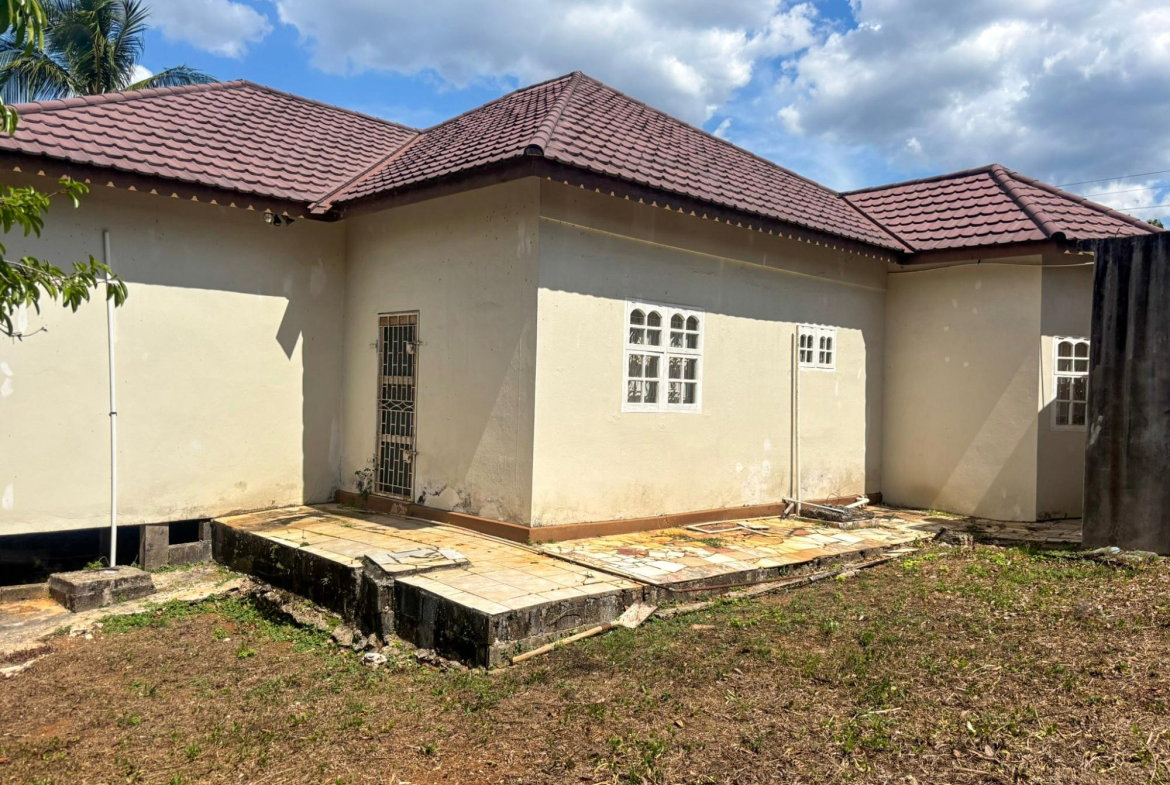 First image of Ellis Street, Porus in Porus, Manchester, Jamaica - property is For Sale