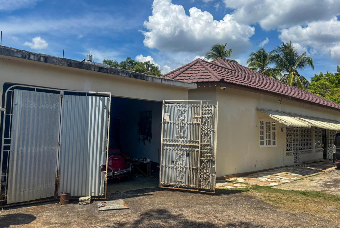 Third image of Ellis Street, Porus in Porus, Manchester, Jamaica - property is For Sale