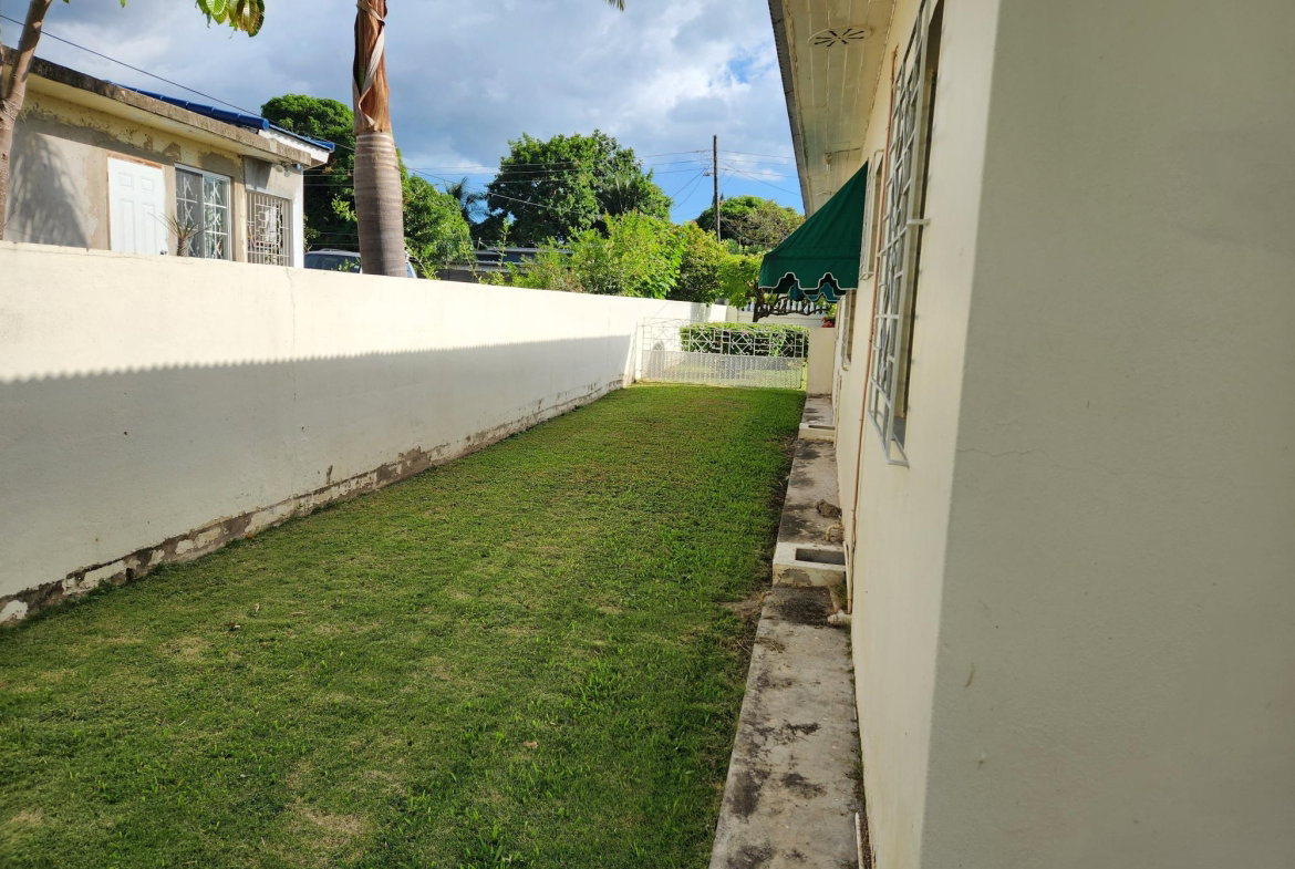 Ninth image of 26 Sunnyfield Drive in Kingston 19, St. Andrew, Jamaica - property is For Sale