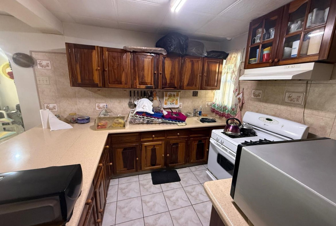 Ninth image of 2a Glenview Terr in Kingston 6, St. Andrew, Jamaica - property is For Sale