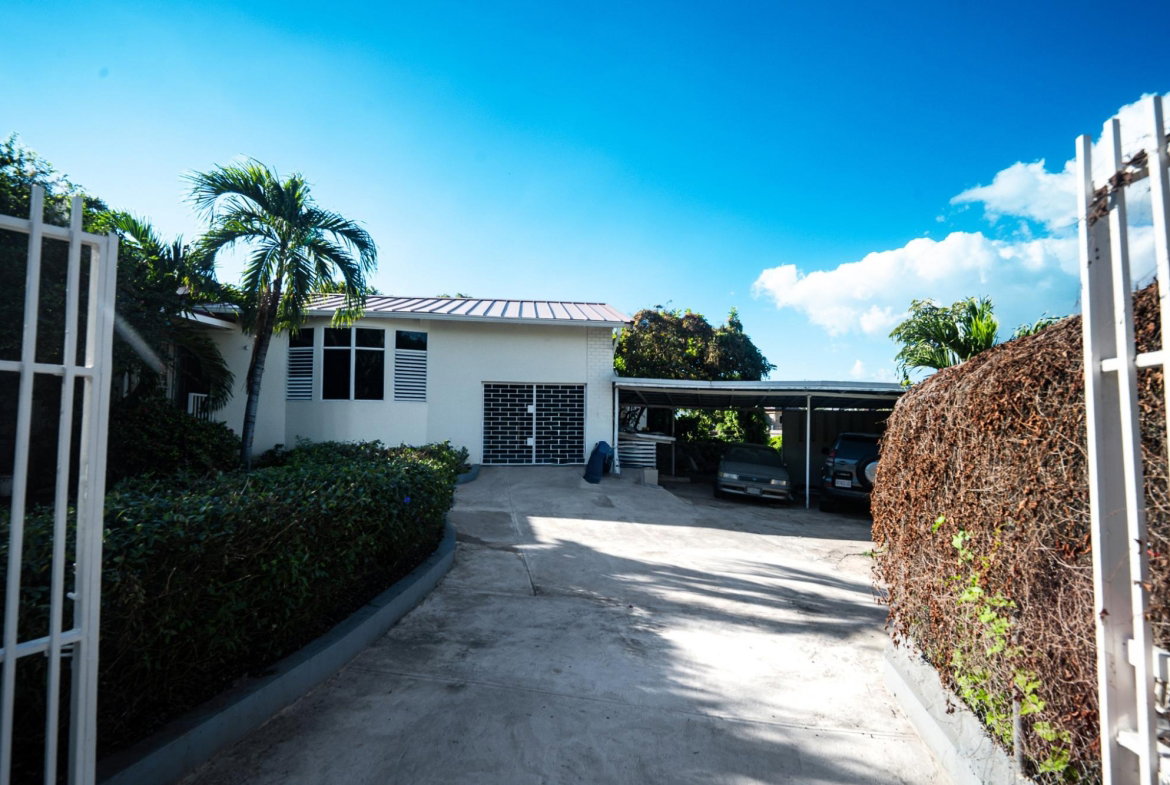 Tenth image of 2 Beverly Drive in Kingston 6, St. Andrew, Jamaica - property is For Sale