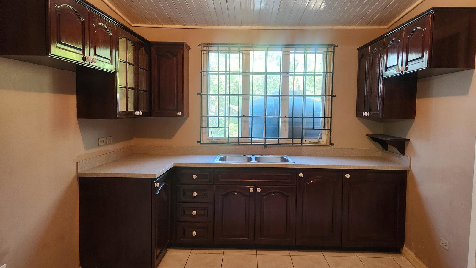 Charming-5-Bedroom-House-for-Sale-in-Plantation-Springs-St.-Andrew-Jamaica Twelfth image of 4- Pinewood Drive in Kingston 19, St. Andrew, Jamaica - property is For Sale