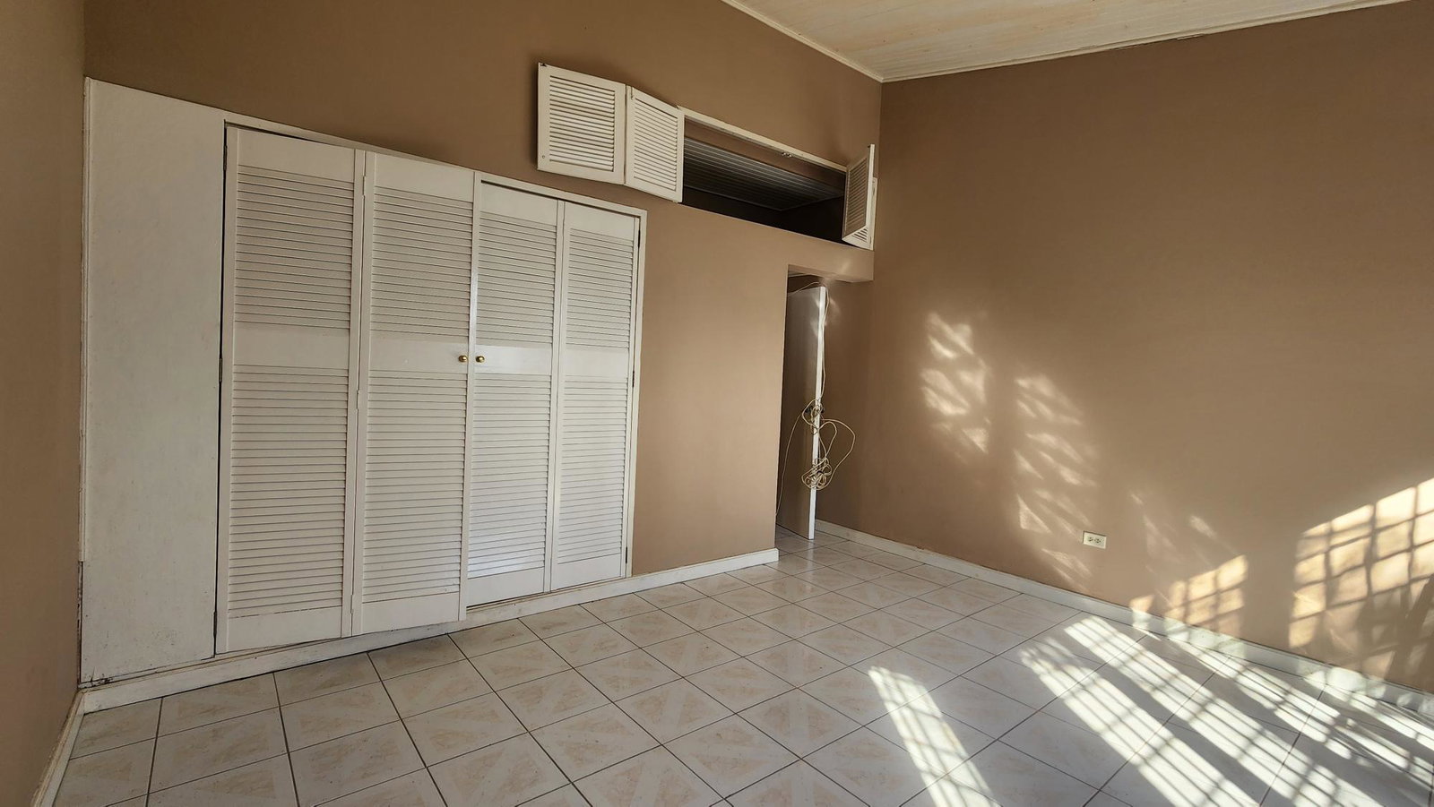 Charming-5-Bedroom-House-for-Sale-in-Plantation-Springs-St.-Andrew-Jamaica Fourteenth image of 4- Pinewood Drive in Kingston 19, St. Andrew, Jamaica - property is For Sale