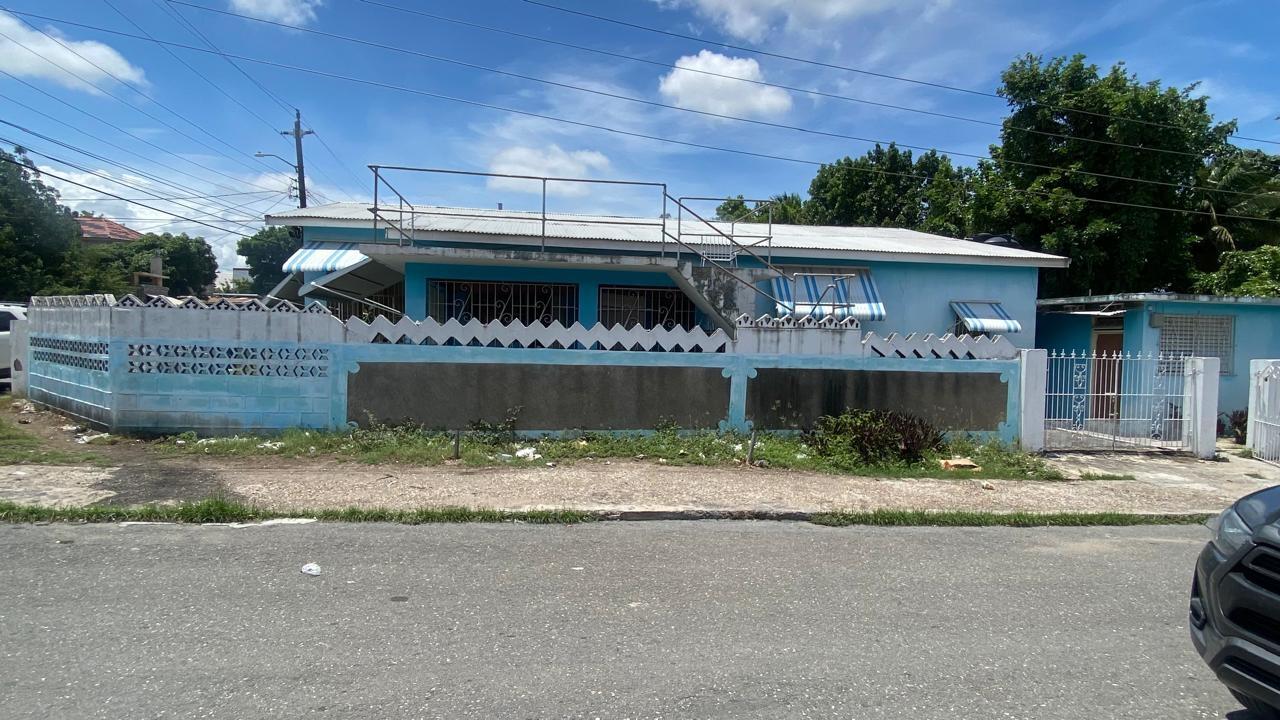 Charming-5-Bedroom-House-for-Sale-on-Upper-Mall-Road-Kingston-St.-Andrew Seventh image of 17 Upper Mall Road in Kingston 11, St. Andrew, Jamaica - property is For Sale