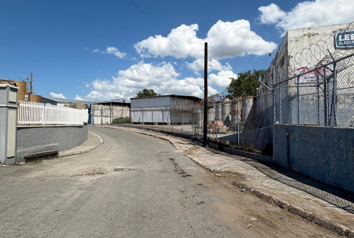 Ninth image of 8 Retirement Crescent in Kingston 5, St. Andrew, Jamaica - property is For Sale