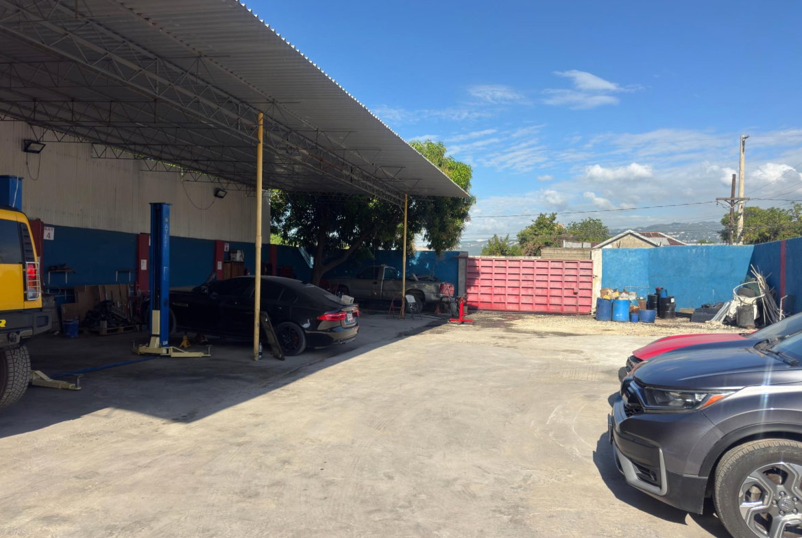 First image of 31 East Road Kington 10 in Kingston 10, St. Andrew, Jamaica - property is For Rent