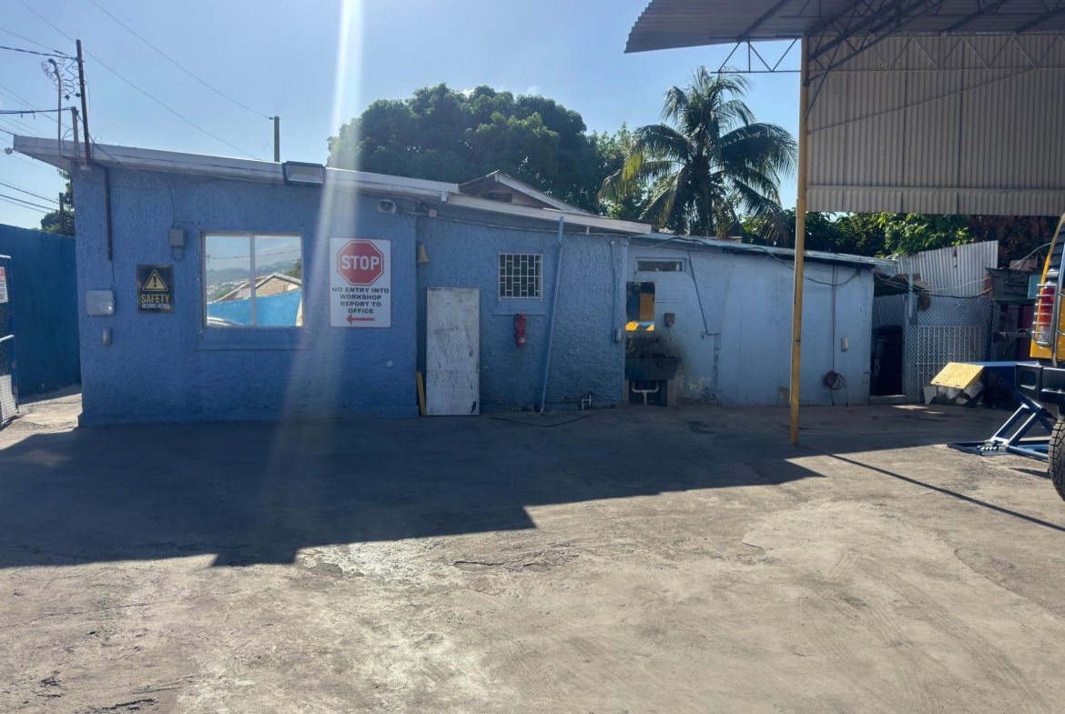Fourth image of 31 East Road Kington 10 in Kingston 10, St. Andrew, Jamaica - property is For Rent