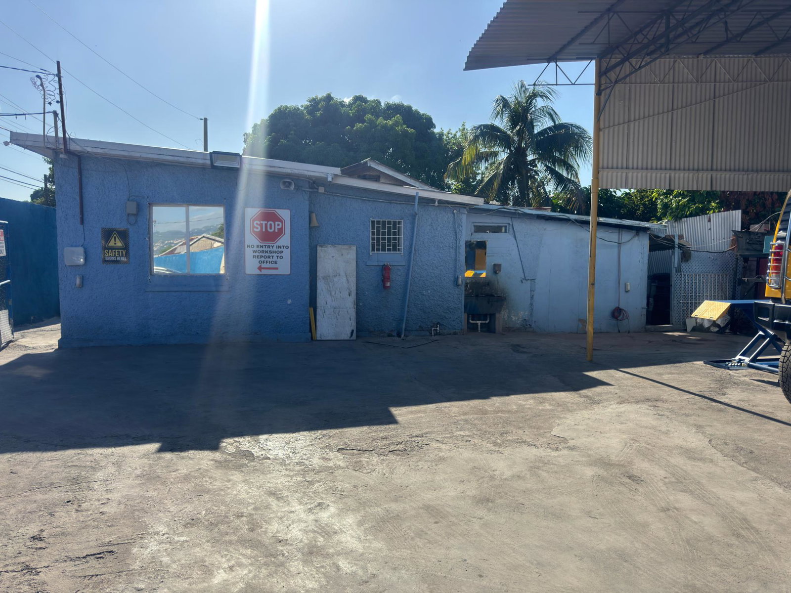 Commercial-Auto-Repair-Shop-for-Rent-in-Kingston-10-Jamaica-31-East-Road Fourth image of 31 East Road Kington 10 in Kingston 10, St. Andrew, Jamaica - property is For Rent