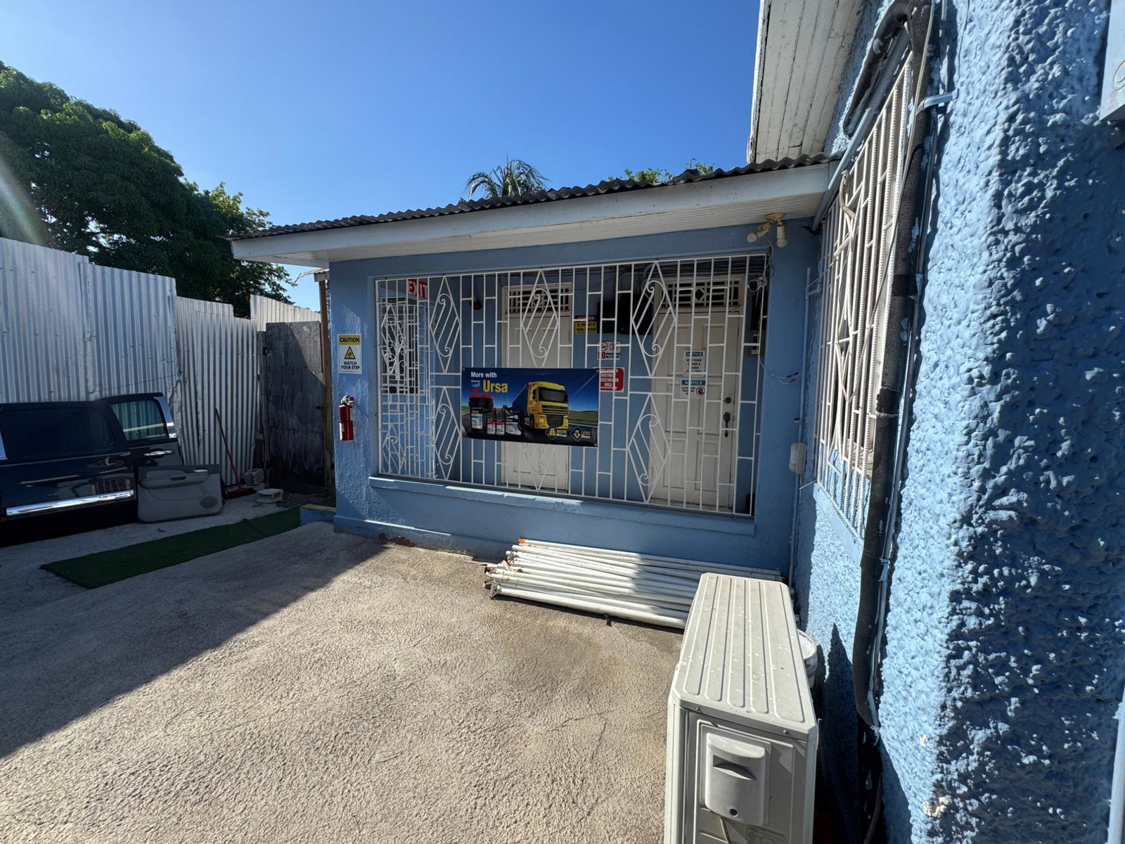 Commercial-Auto-Repair-Shop-for-Rent-in-Kingston-10-Jamaica-31-East-Road Seventh image of 31 East Road Kington 10 in Kingston 10, St. Andrew, Jamaica - property is For Rent