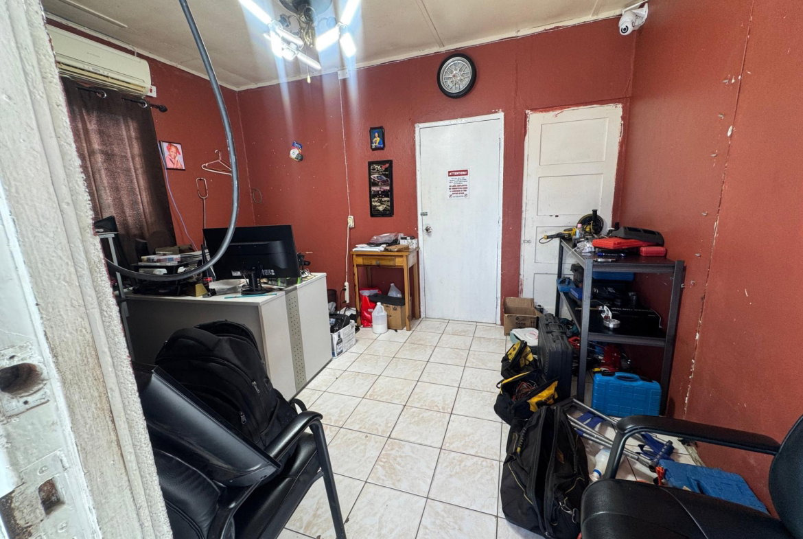 Ninth image of 31 East Road Kington 10 in Kingston 10, St. Andrew, Jamaica - property is For Rent