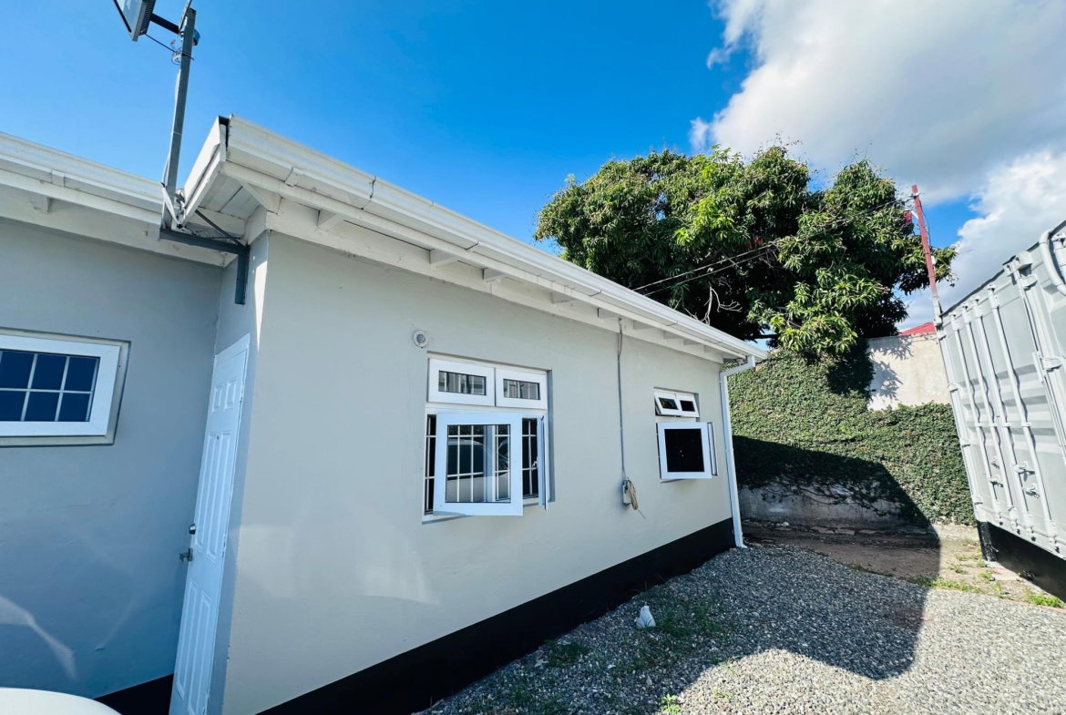 Second image of 3 South Ave in Kingston 5, St. Andrew, Jamaica - property is For Rent