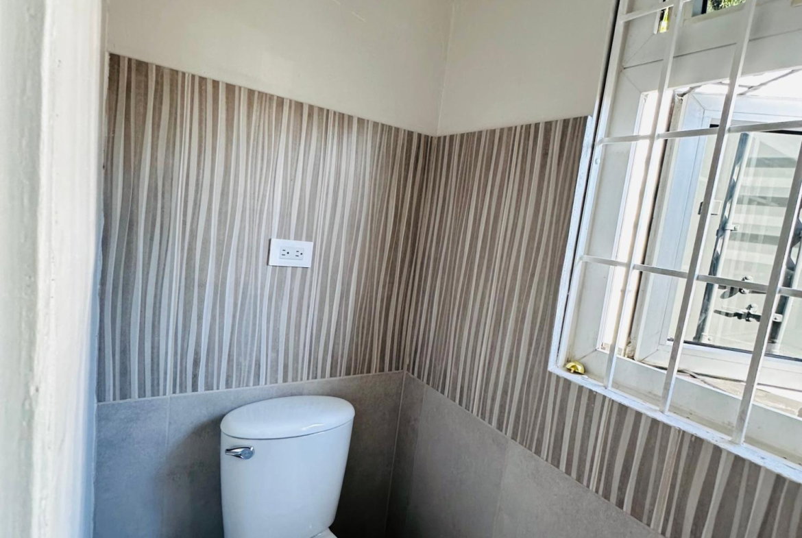 Third image of 3 South Ave in Kingston 5, St. Andrew, Jamaica - property is For Rent