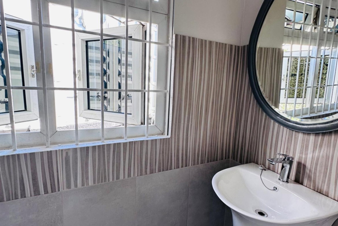 Fourth image of 3 South Ave in Kingston 5, St. Andrew, Jamaica - property is For Rent