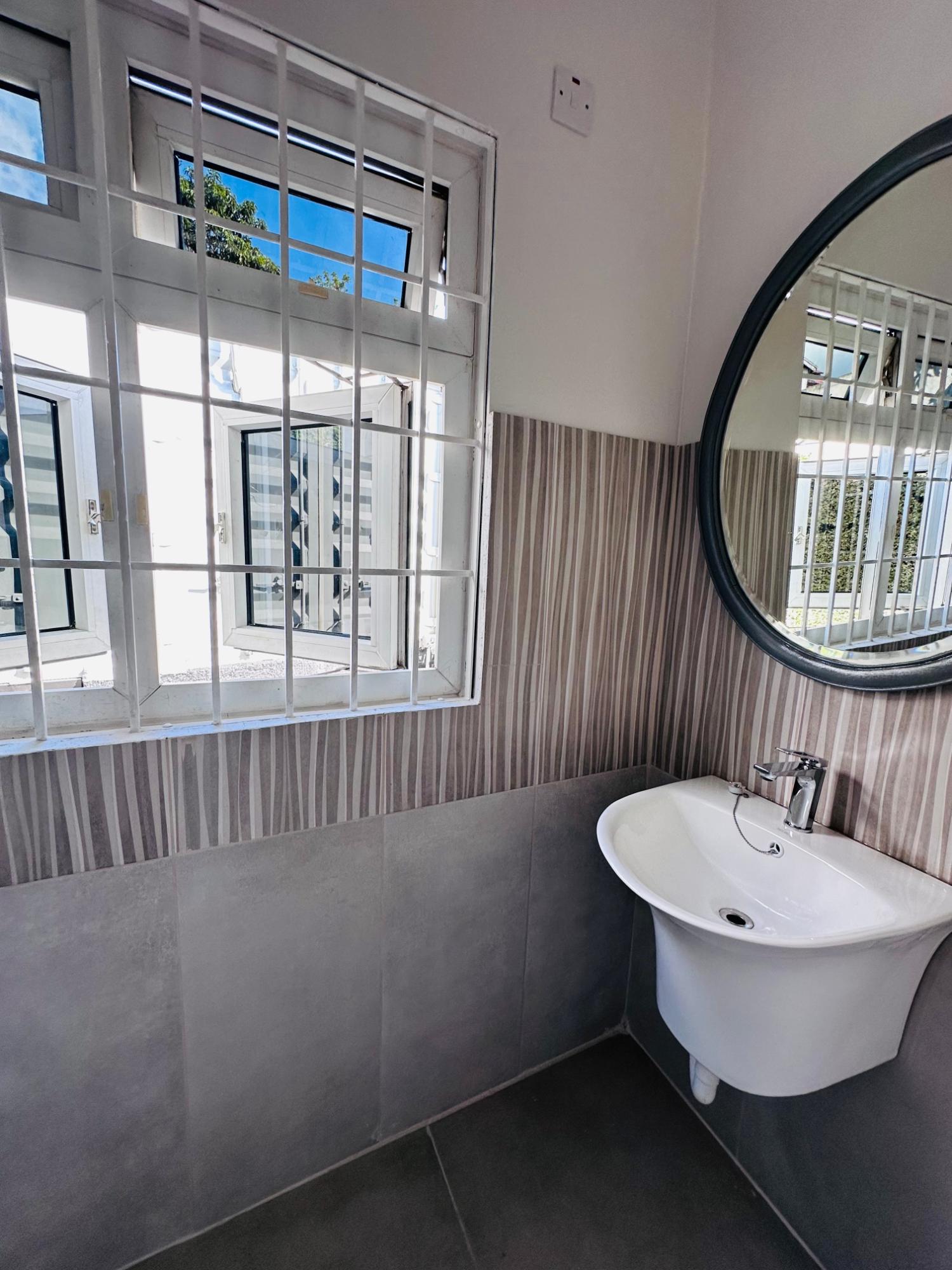 Fourth image of 3 South Ave in Kingston 5, St. Andrew, Jamaica - property is For Rent