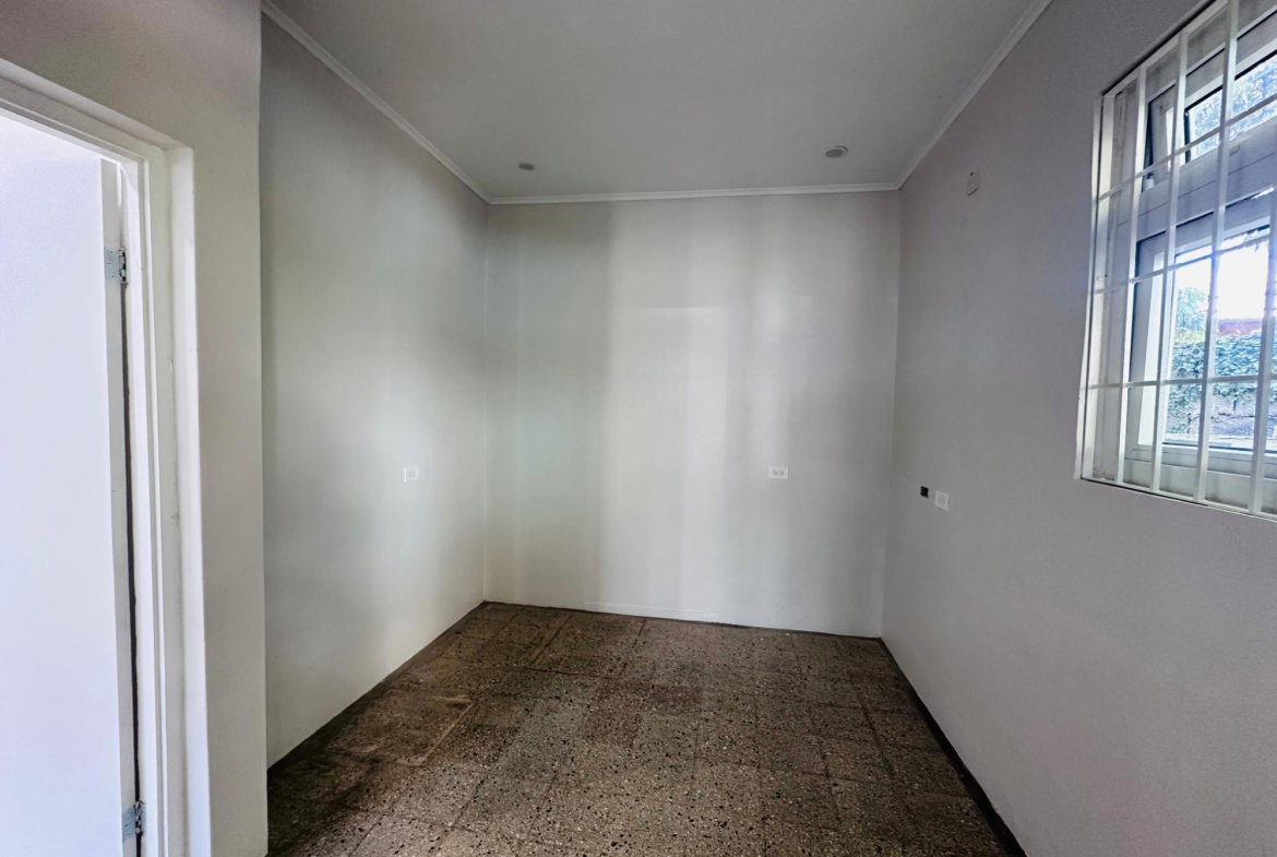 Fifth image of 3 South Ave in Kingston 5, St. Andrew, Jamaica - property is For Rent