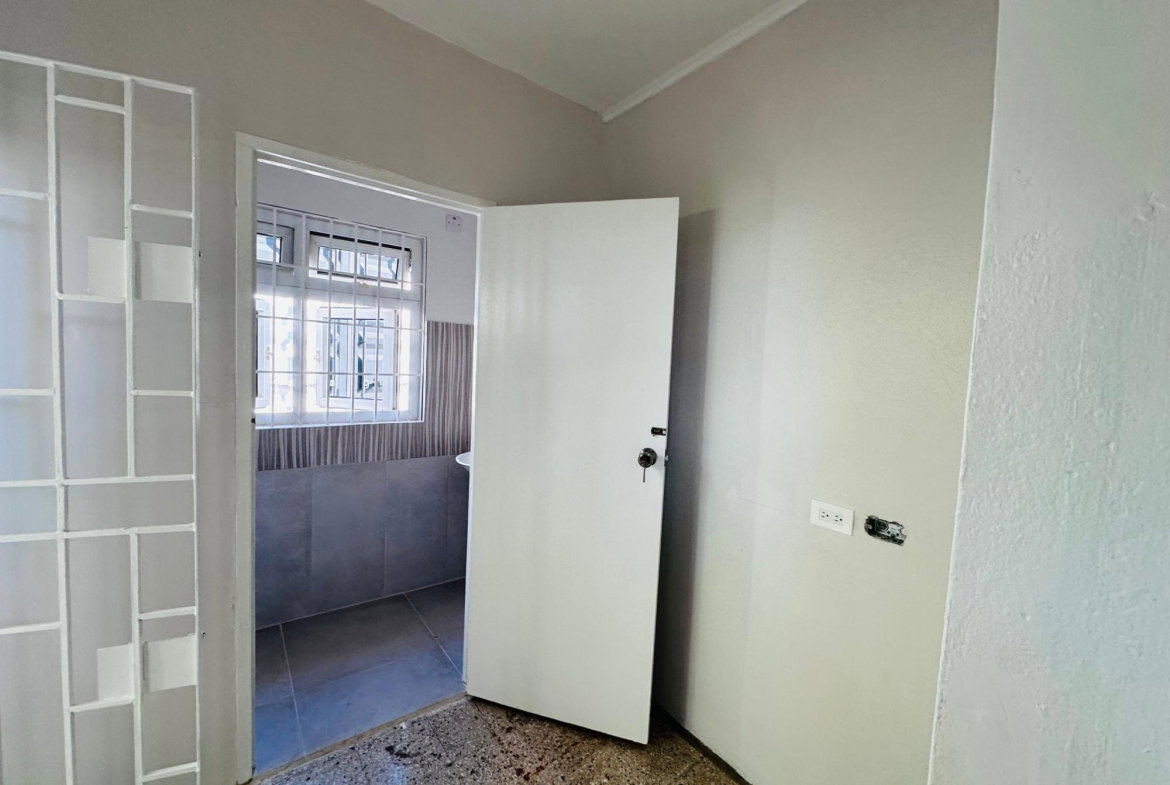 Sixth image of 3 South Ave in Kingston 5, St. Andrew, Jamaica - property is For Rent