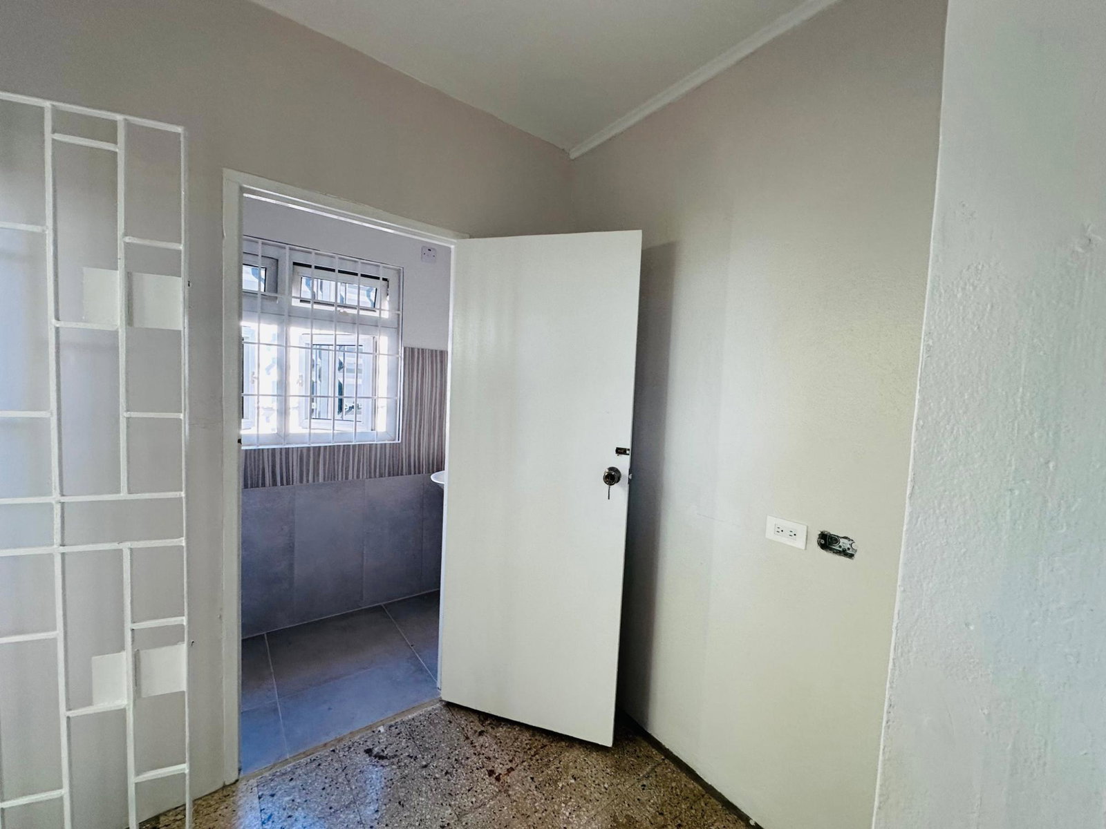 Sixth image of 3 South Ave in Kingston 5, St. Andrew, Jamaica - property is For Rent