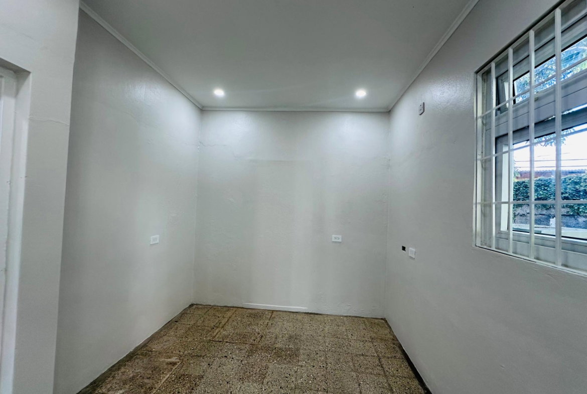 Seventh image of 3 South Ave in Kingston 5, St. Andrew, Jamaica - property is For Rent