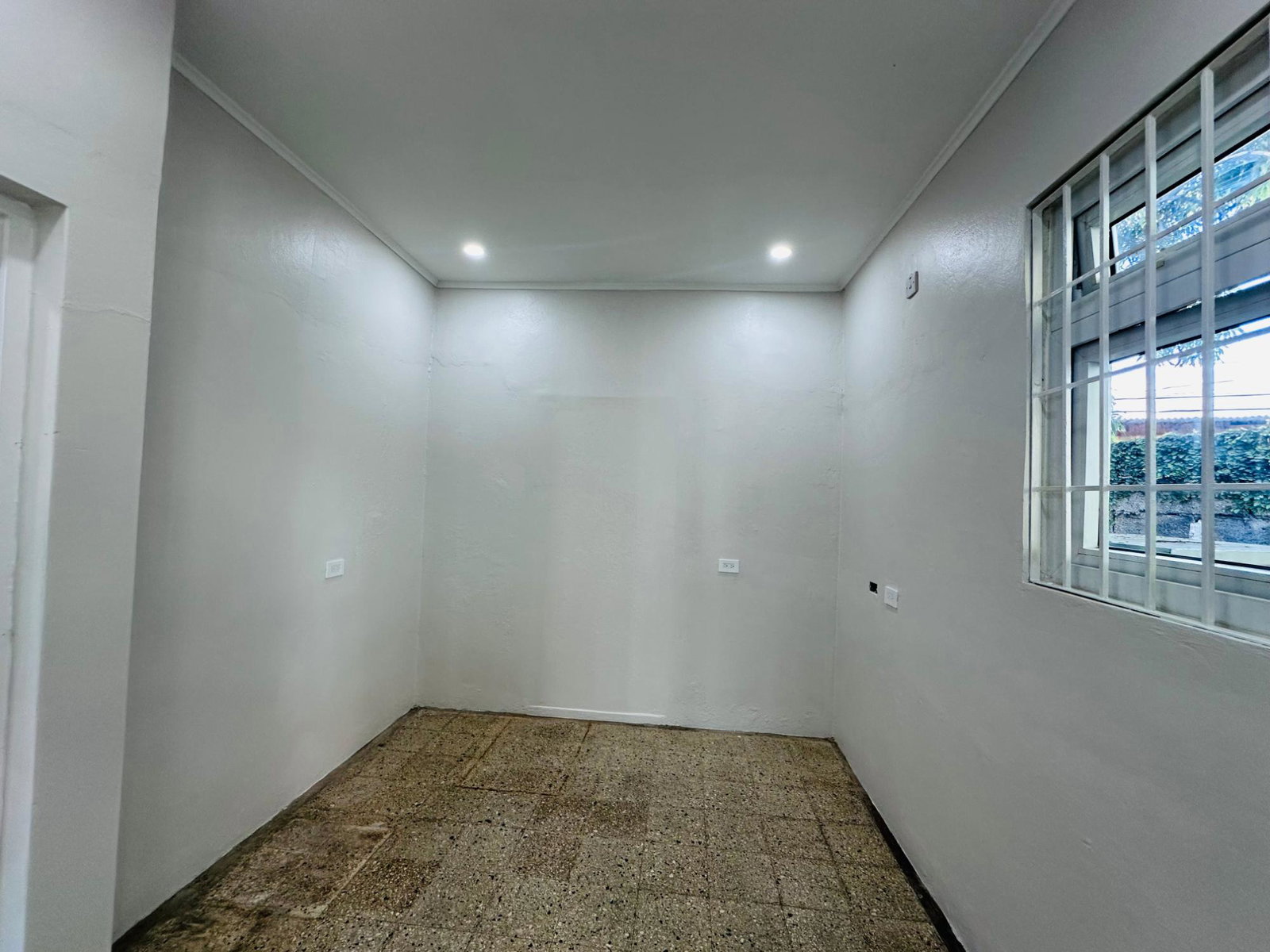 Seventh image of 3 South Ave in Kingston 5, St. Andrew, Jamaica - property is For Rent