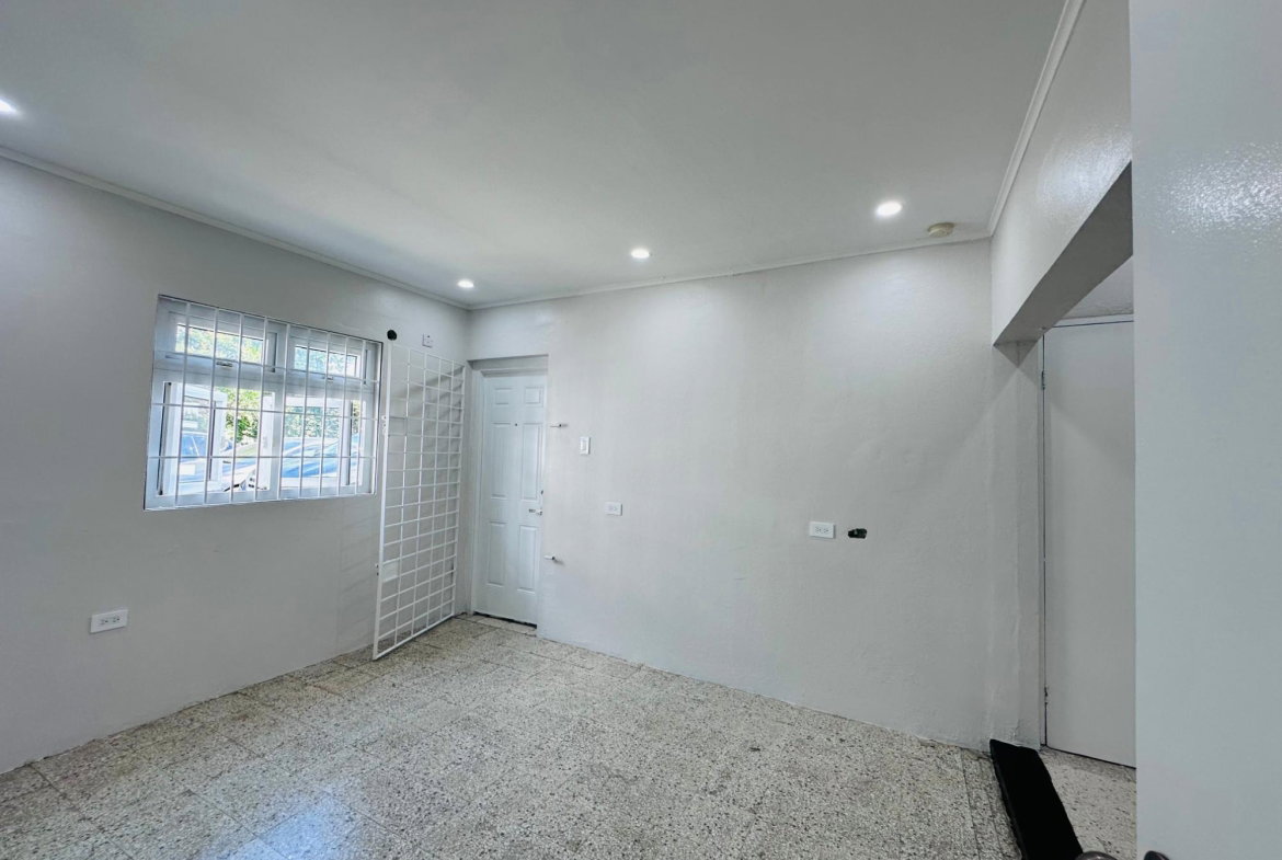 Eighth image of 3 South Ave in Kingston 5, St. Andrew, Jamaica - property is For Rent
