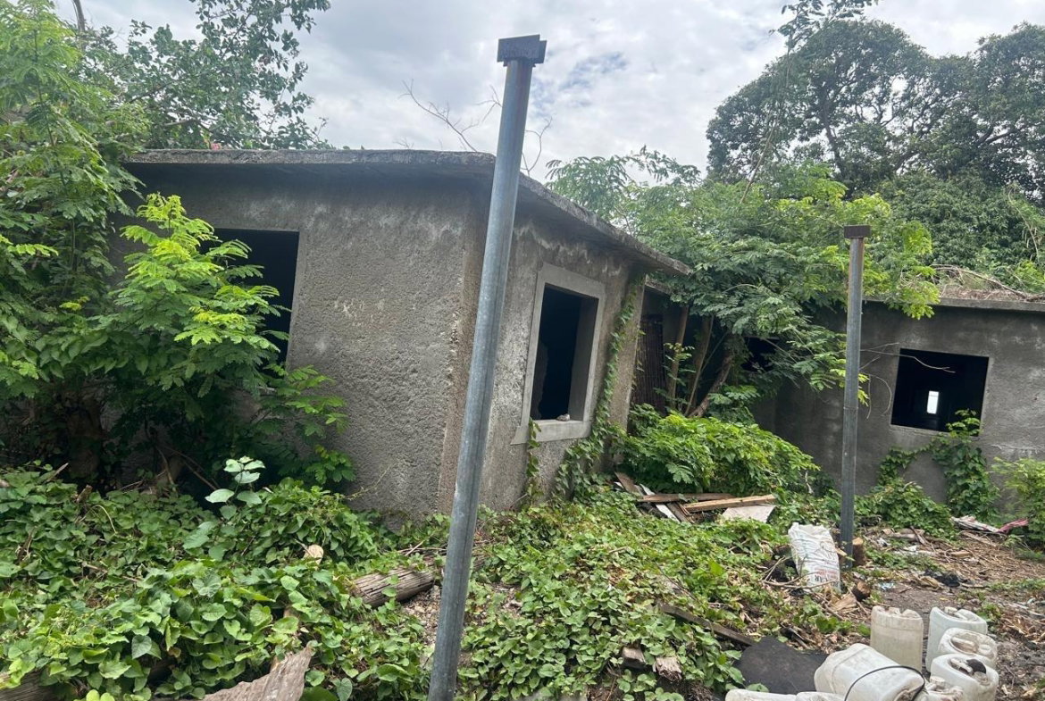 Second image of 3a Kew Road in KINGSTON, Kingston, Jamaica - property is For Sale