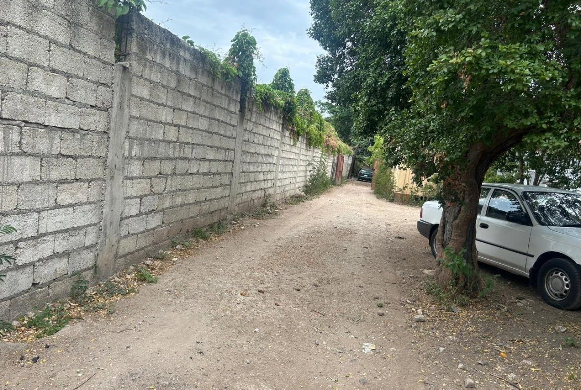 Third image of 3a Kew Road in KINGSTON, Kingston, Jamaica - property is For Sale