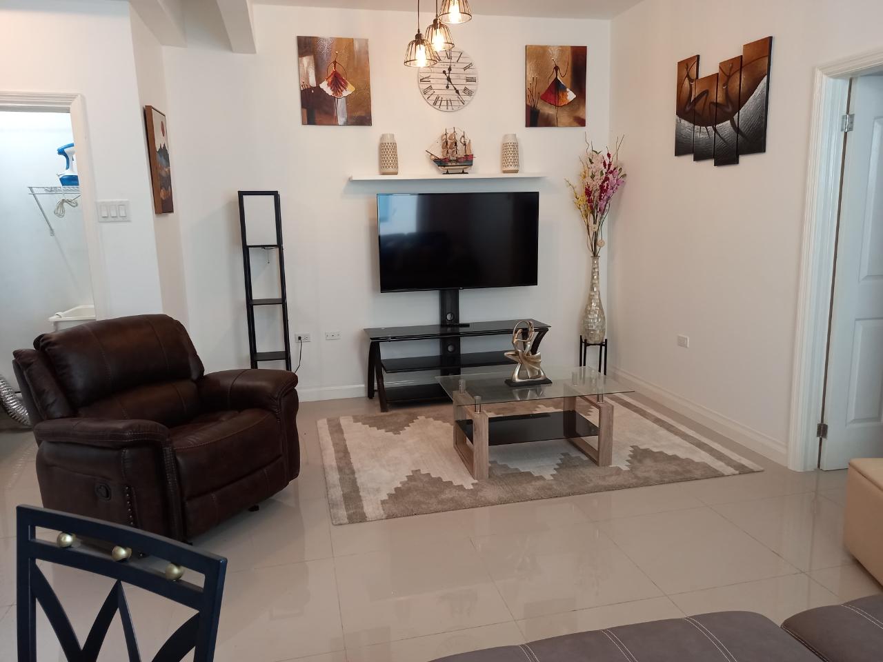 Fifth image of B305-10 Surbiton Road in Kingston 10, St. Andrew, Jamaica - property is For Rent