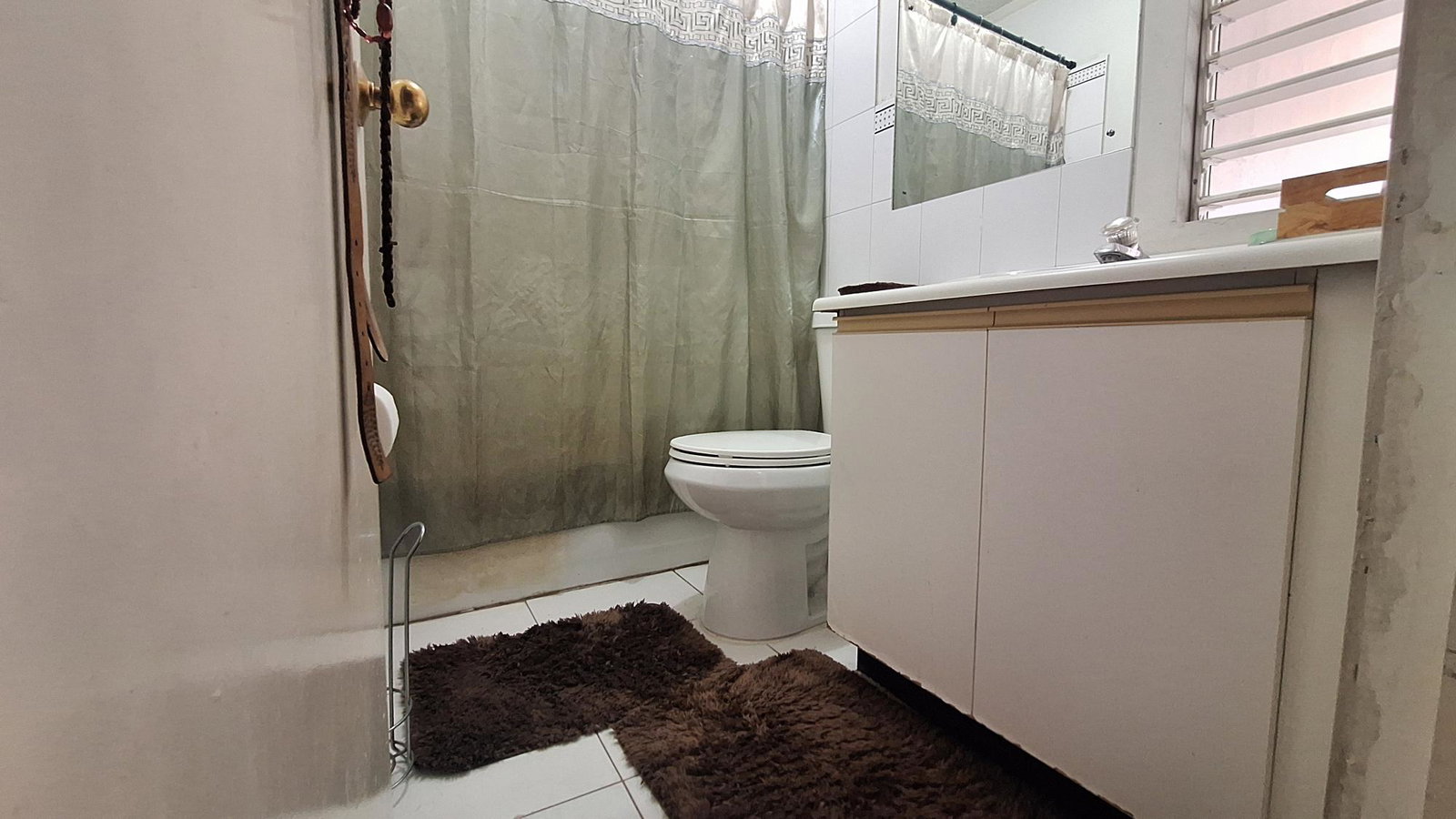 Elegant-4-Bedroom-Townhouse-for-Sale-in-Gated-Palm-Valley-Stony-Hill-St.-Andrew Twenty-Ninth image of 3- Palm Valley in Kingston 9, St. Andrew, Jamaica - property is For Sale