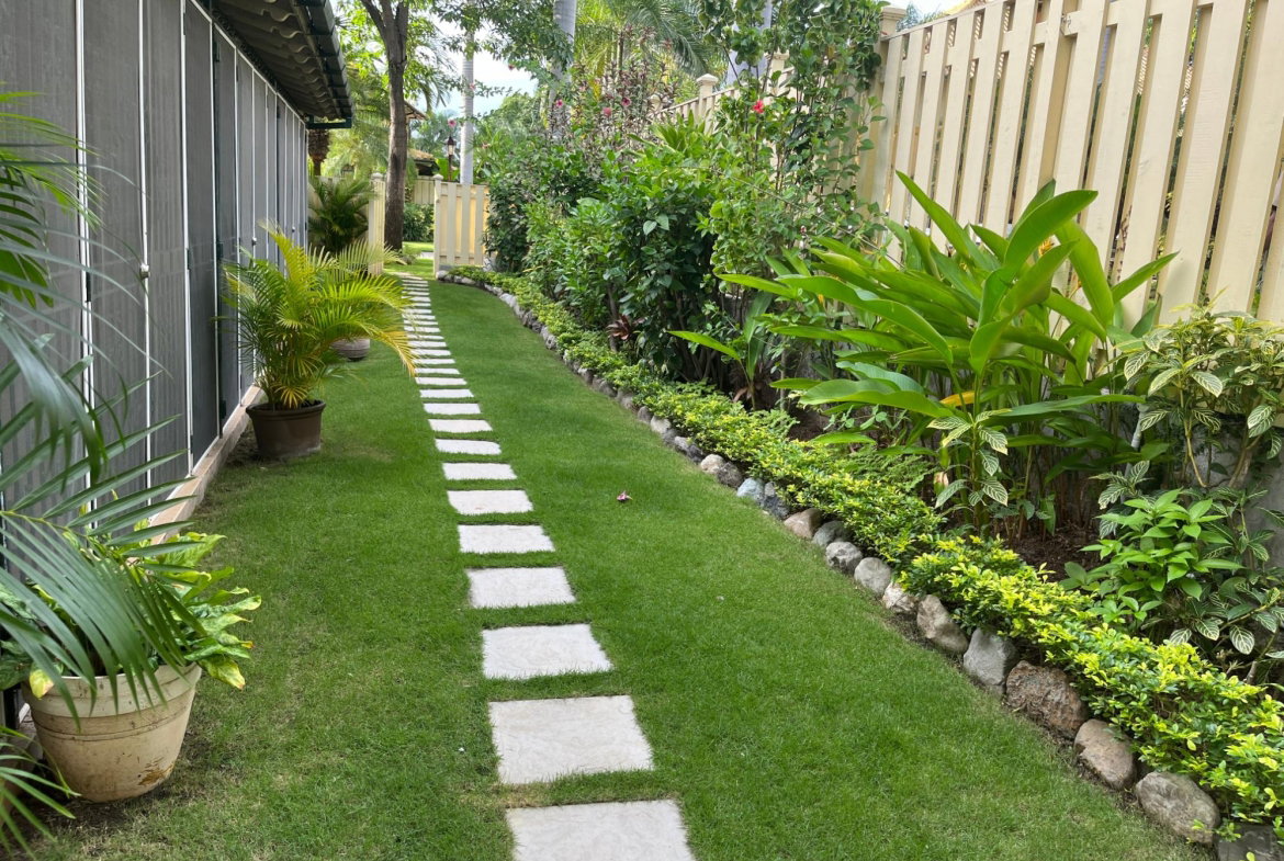 Eleventh image of 3 Hopfield Avenue in Kingston 6, St. Andrew, Jamaica - property is For Rent