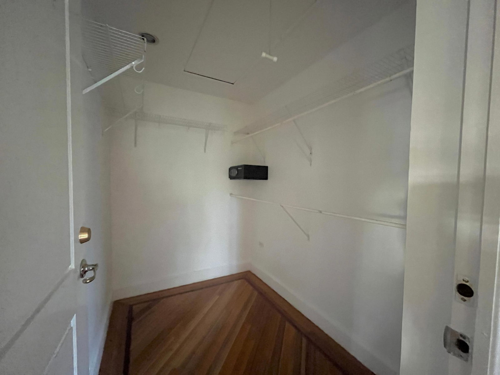 Sixteenth image of 3 Hopfield Avenue in Kingston 6, St. Andrew, Jamaica - property is For Rent