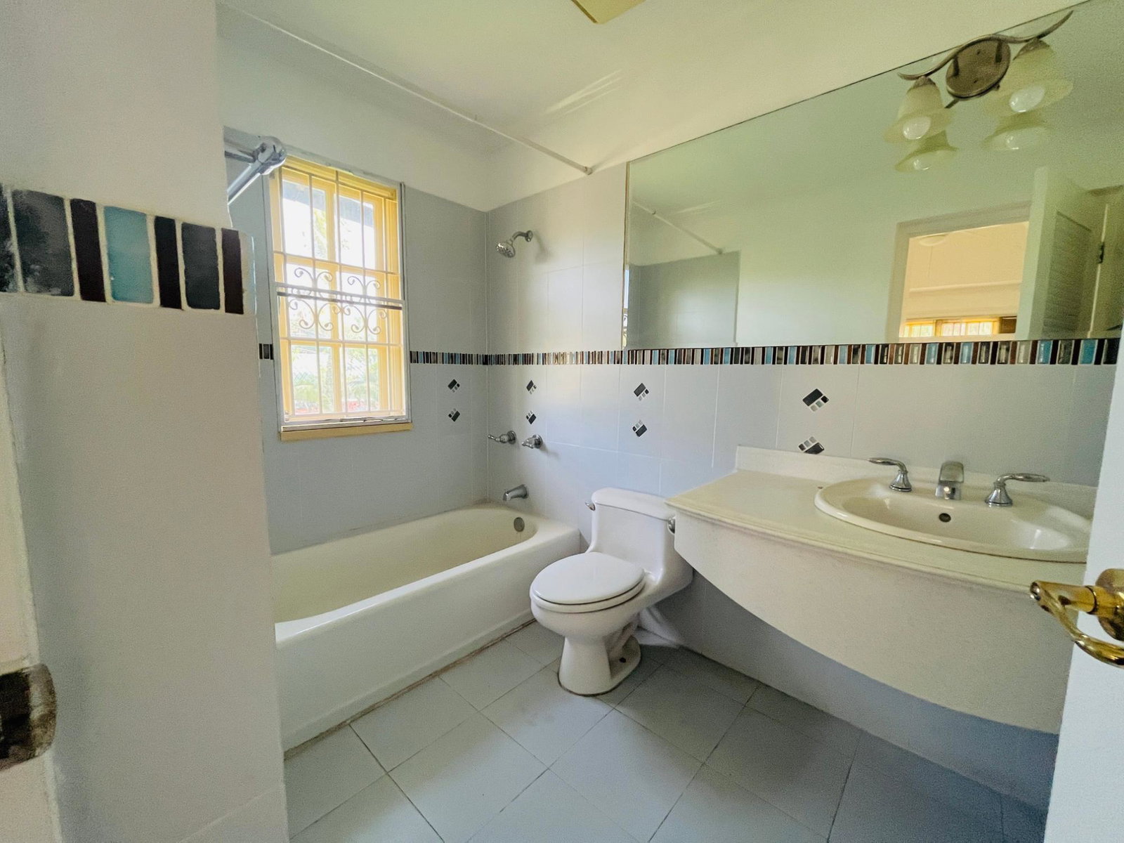 Twenty-First image of 3 Hopfield Avenue in Kingston 6, St. Andrew, Jamaica - property is For Rent