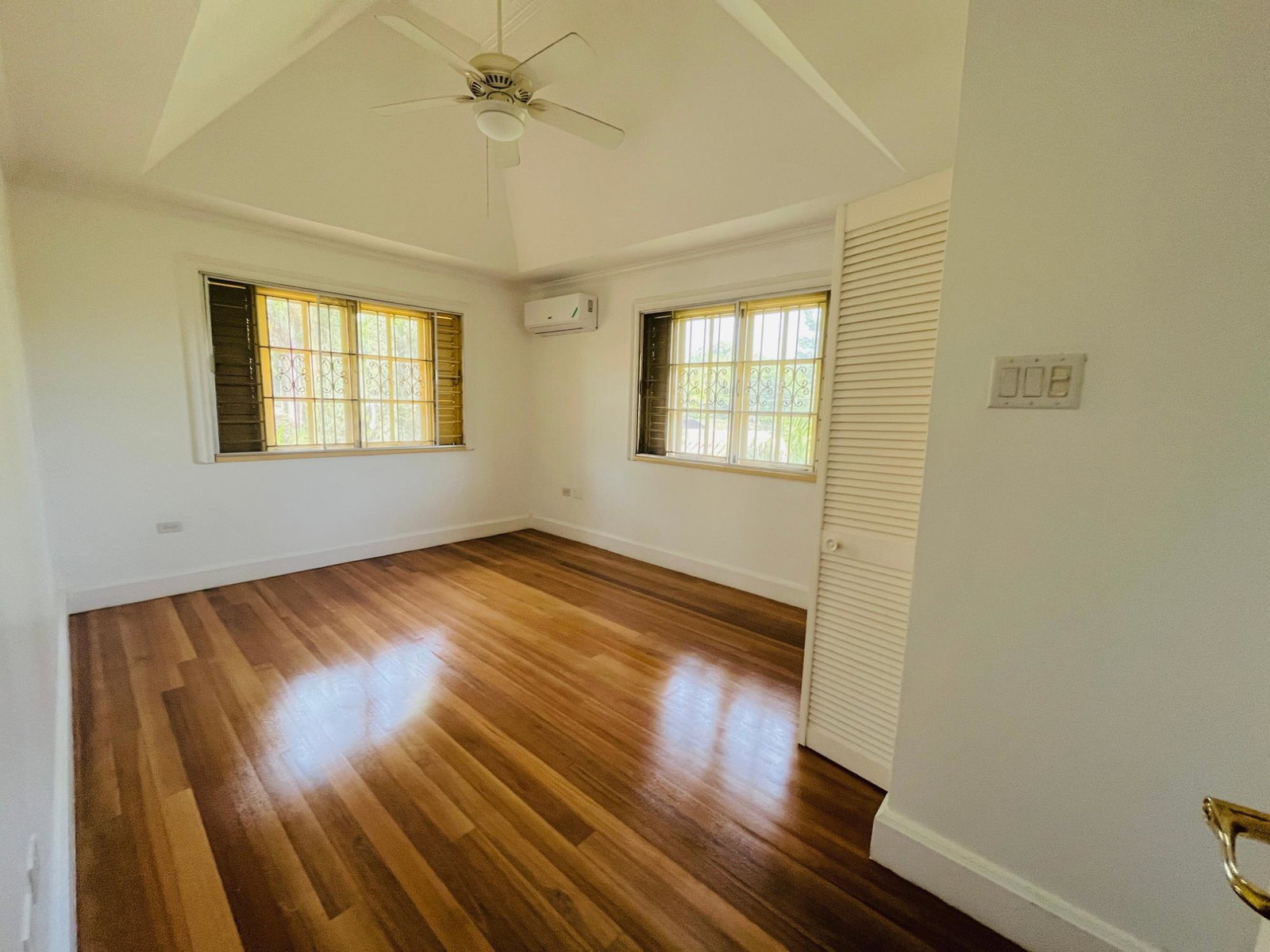 Twenty-Third image of 3 Hopfield Avenue in Kingston 6, St. Andrew, Jamaica - property is For Rent