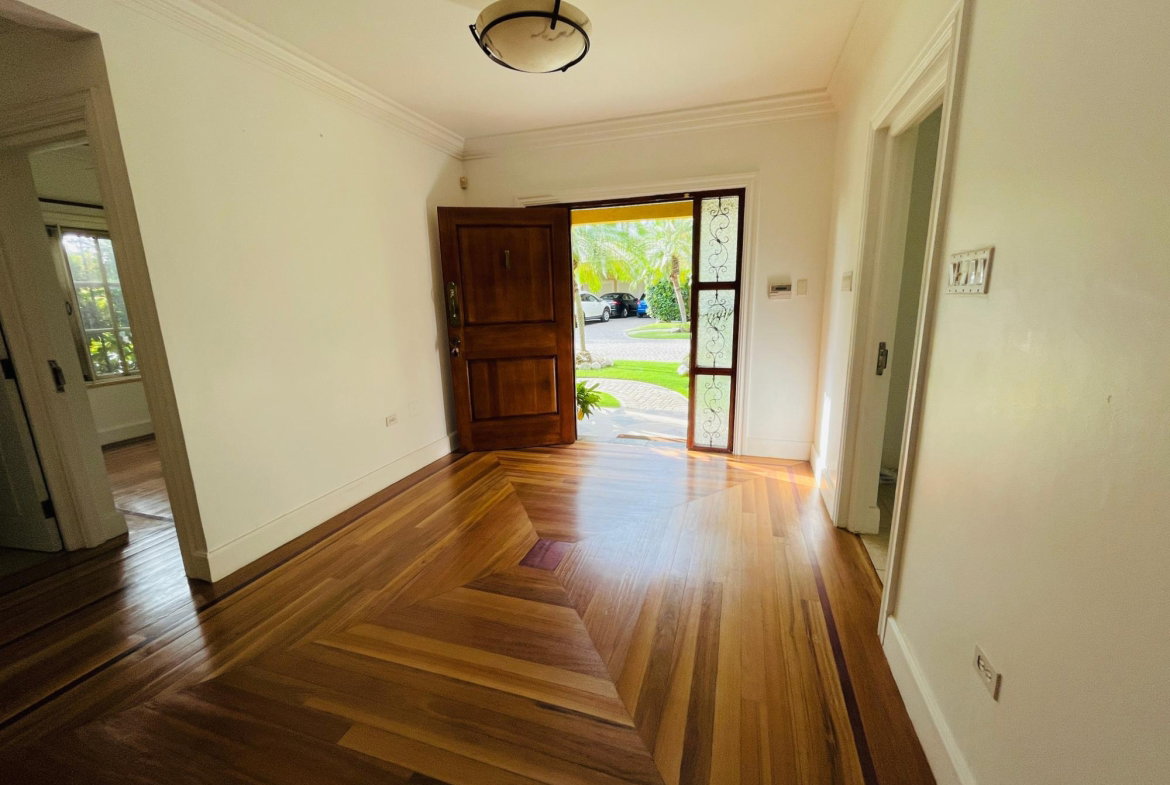 Fourth image of 3 Hopfield Avenue in Kingston 6, St. Andrew, Jamaica - property is For Rent