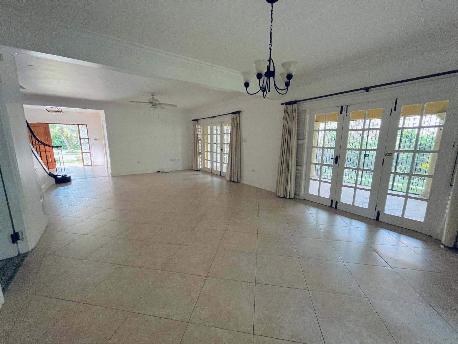 Fifth image of 3 Hopfield Avenue in Kingston 6, St. Andrew, Jamaica - property is For Rent