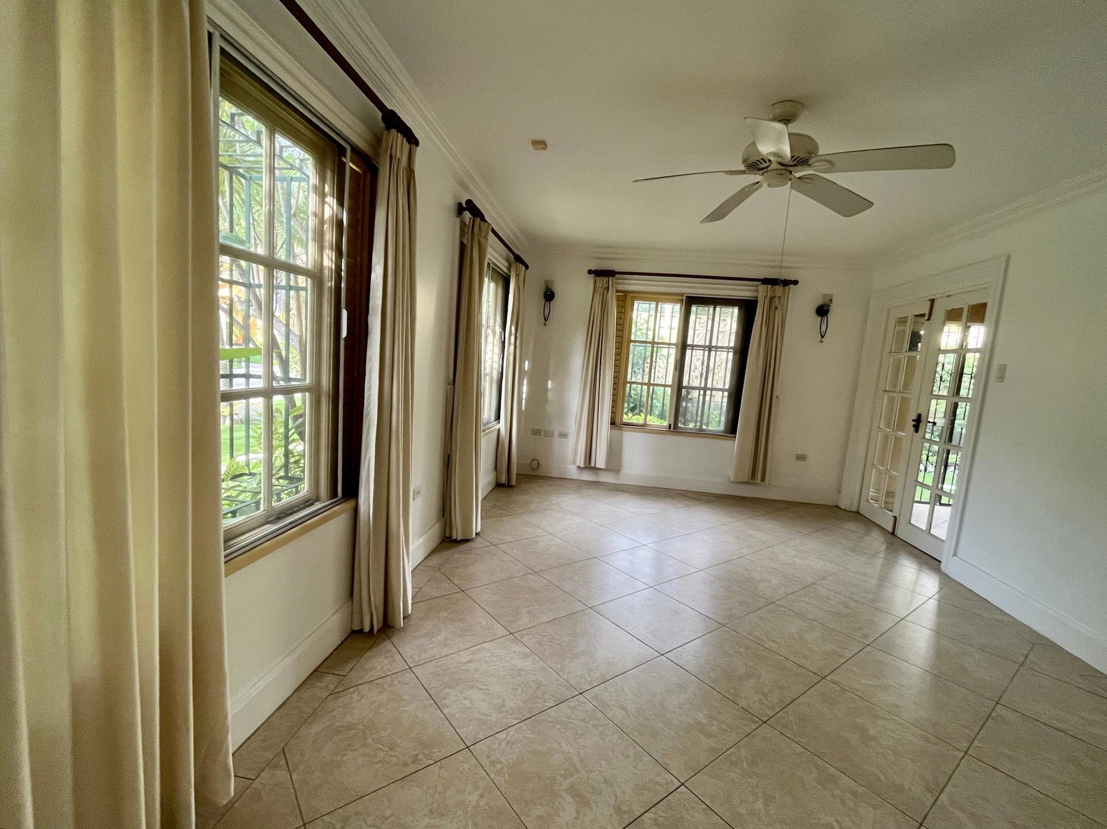 Sixth image of 3 Hopfield Avenue in Kingston 6, St. Andrew, Jamaica - property is For Rent