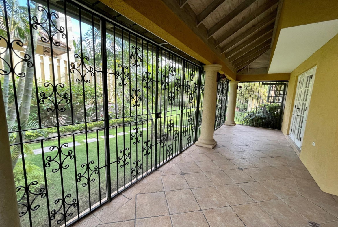 Tenth image of 3 Hopfield Avenue in Kingston 6, St. Andrew, Jamaica - property is For Rent