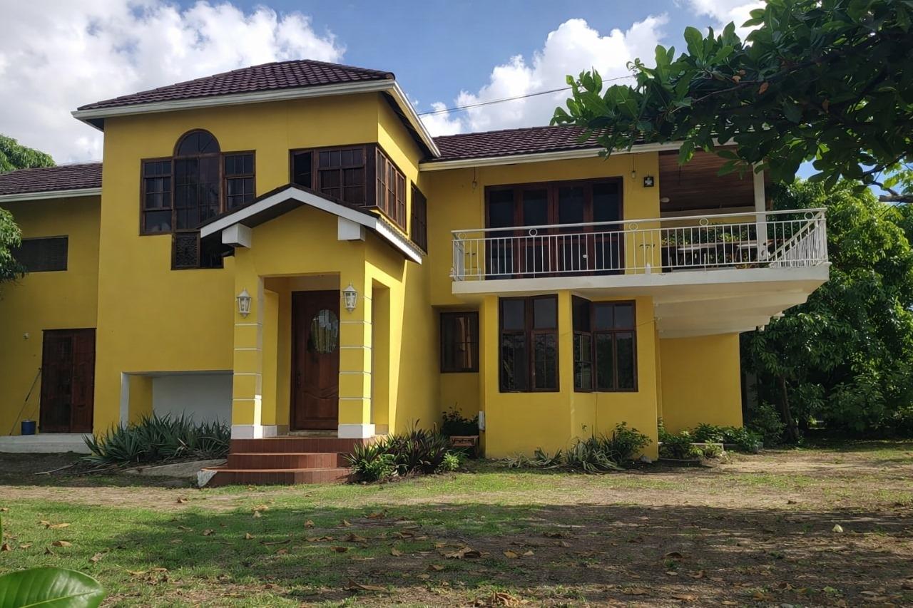Elegant-5-Bedroom-House-for-Sale-on-Montclair-Drive-Beverly-St.-Andrew-Jamaica First image of Montclair Drive, Beverly in Kingston 6, St. Andrew, Jamaica - property is For Sale