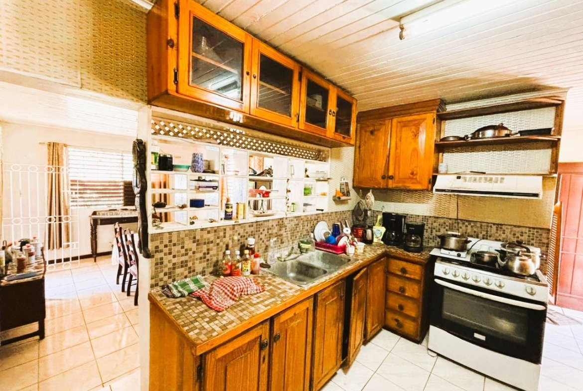 Twelfth image of 17 Elmwood Terrace in Kingston 19, St. Andrew, Jamaica - property is For Sale