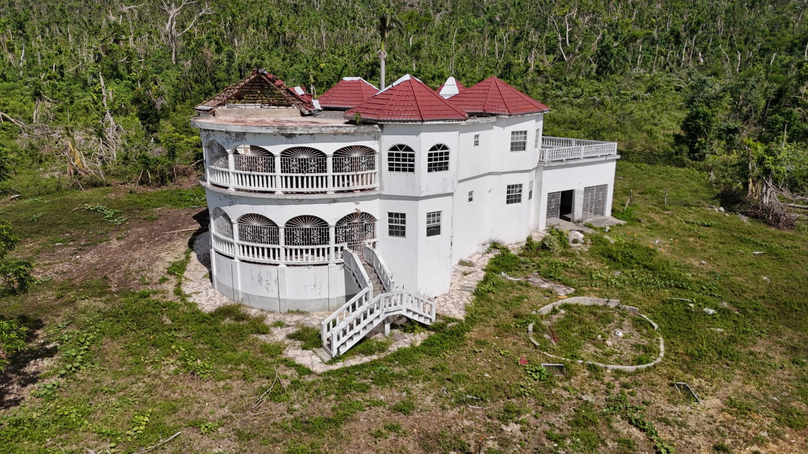 Fixer-Upper-House-for-Sale-on-15-Acres-in-Robins-River-Westmoreland-Jamaica Fourth image of Robin's River in Robins River, Westmoreland, Jamaica - property is For Sale