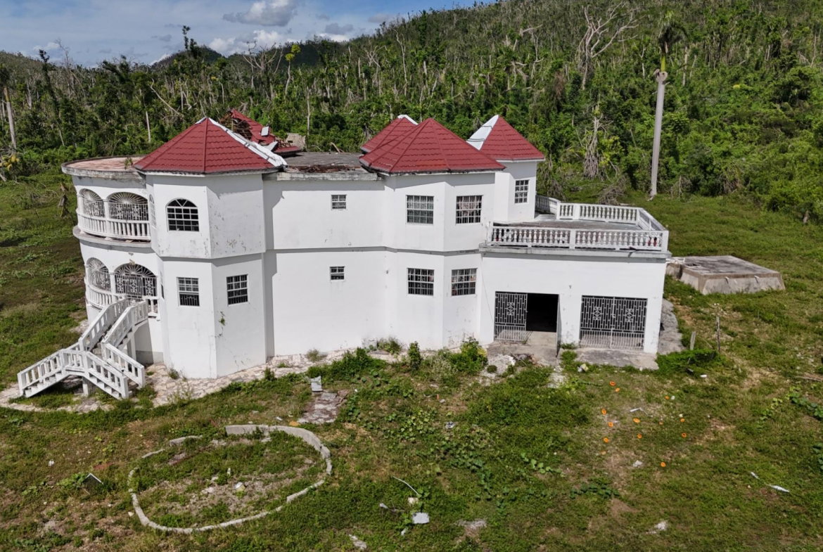 Fifth image of Robin's River in Robins River, Westmoreland, Jamaica - property is For Sale