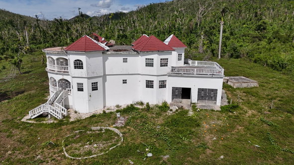 Fifth image of Robin's River in Robins River, Westmoreland, Jamaica - property is For Sale