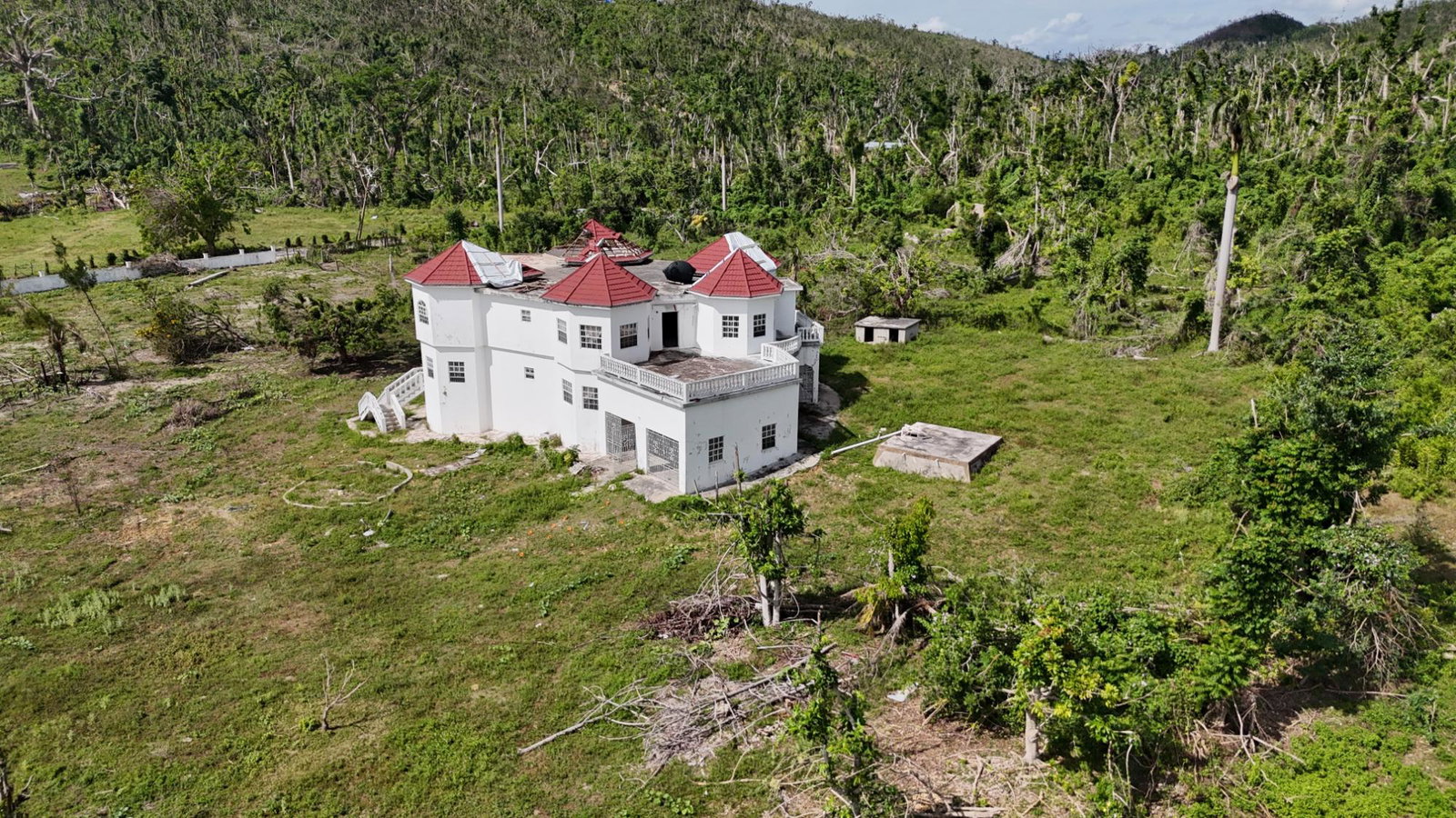 Fixer-Upper-House-for-Sale-on-15-Acres-in-Robins-River-Westmoreland-Jamaica Sixth image of Robin's River in Robins River, Westmoreland, Jamaica - property is For Sale