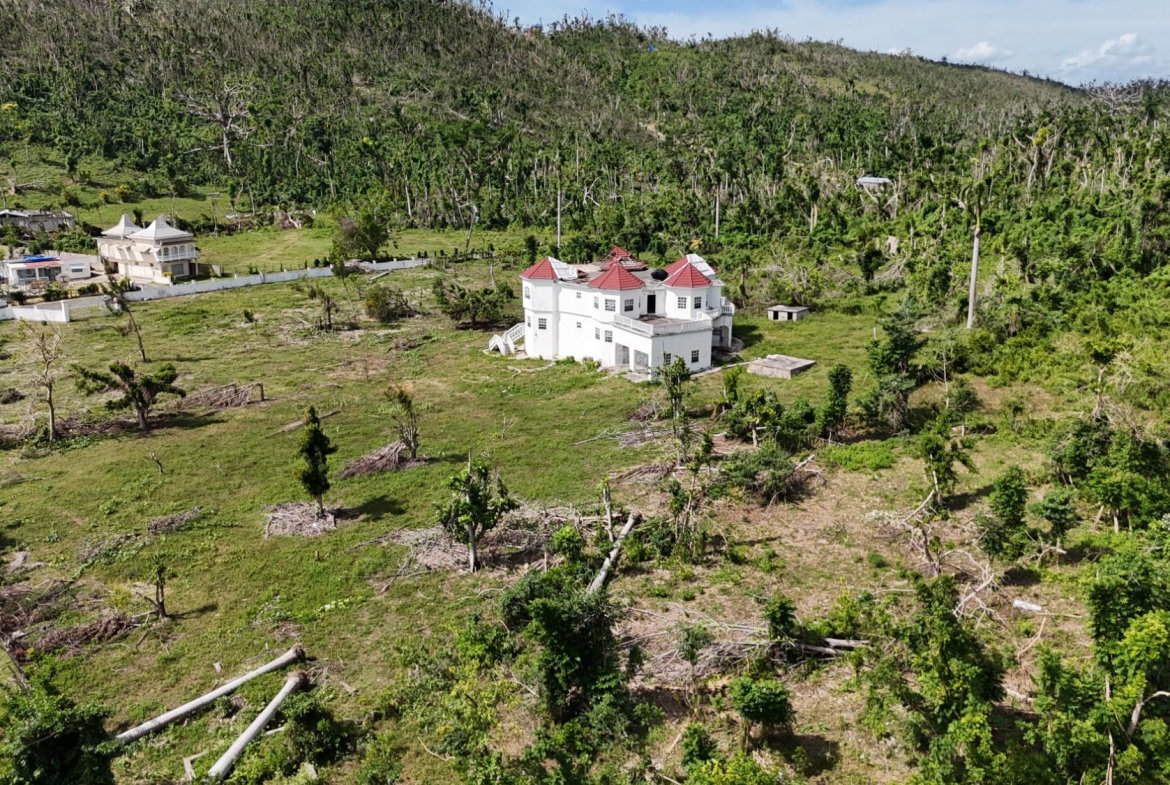 Seventh image of Robin's River in Robins River, Westmoreland, Jamaica - property is For Sale