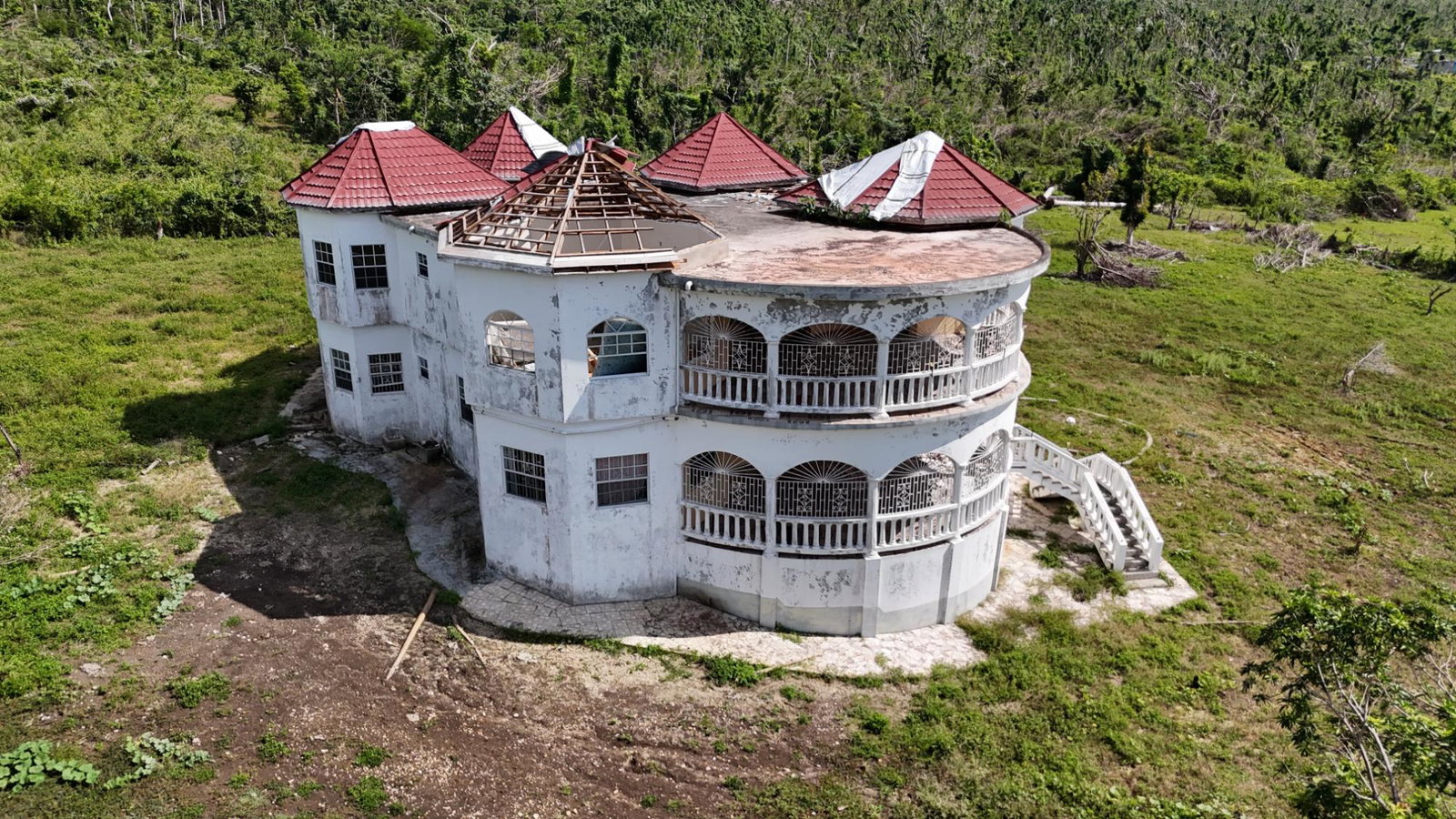 Fixer-Upper-House-for-Sale-on-15-Acres-in-Robins-River-Westmoreland-Jamaica First image of Robin's River in Robins River, Westmoreland, Jamaica - property is For Sale