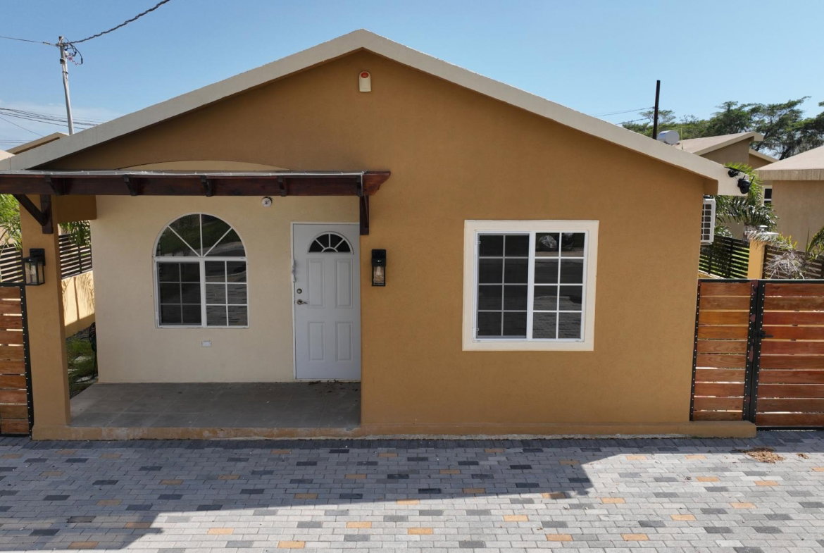 First image of Lot 724 Phoenix Park Vill in Dunbeholding, St. Catherine, Jamaica - property is For Sale