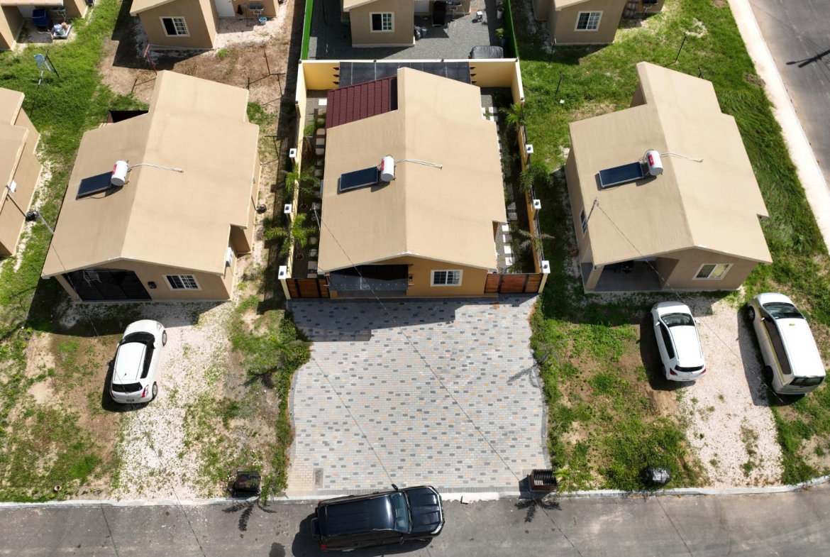 Fourth image of Lot 724 Phoenix Park Vill in Dunbeholding, St. Catherine, Jamaica - property is For Sale